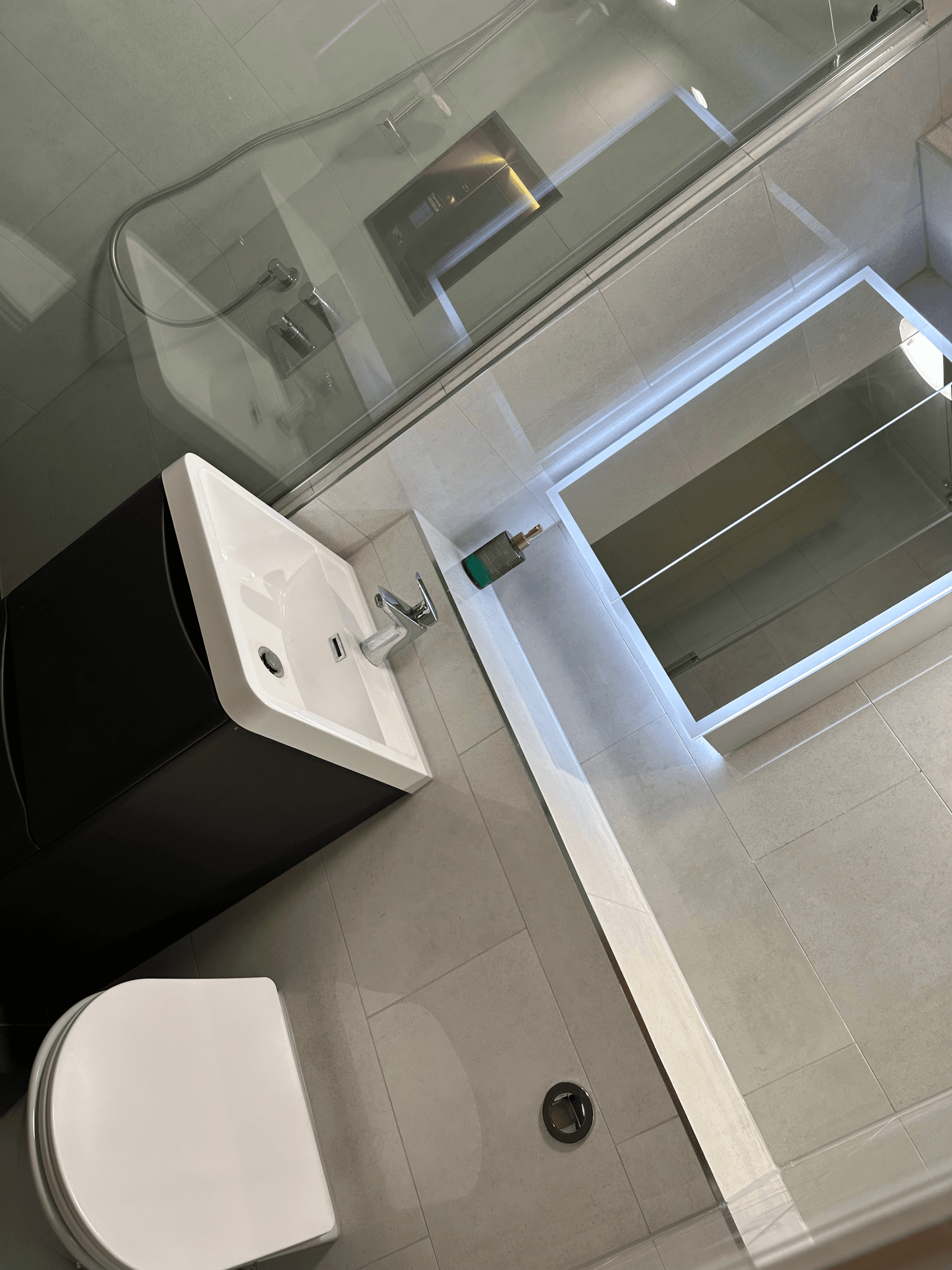 Heated Towel Rails: Choosing Between Electric and Central Heating