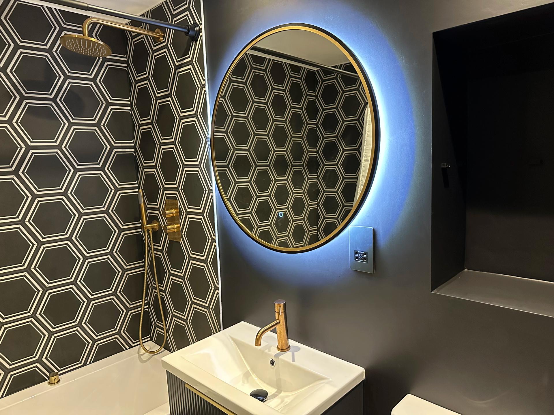 Roca vs Grohe Faucets Under £200: Budget vs Luxury